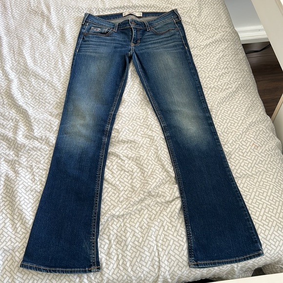 hollister 5s (27x31) low rise boot cut jeans - Picture 2 of 9
